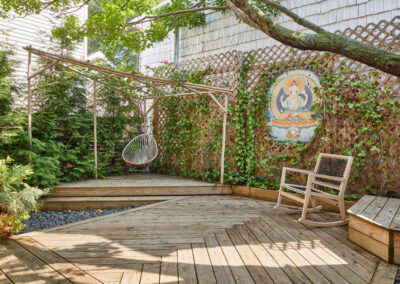 casa tranquila backyard rental with hanging swing