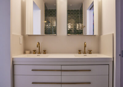 Casa Maxima 35 Jack & Jill Bathroom Double Vanity with Double Sinks